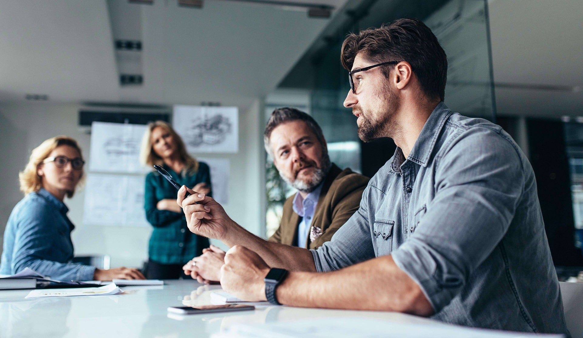 Involve the works council in employee questionnaires in a targeted manner