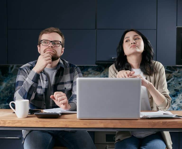 Customer focus vs. service focus Two sides of the same coin